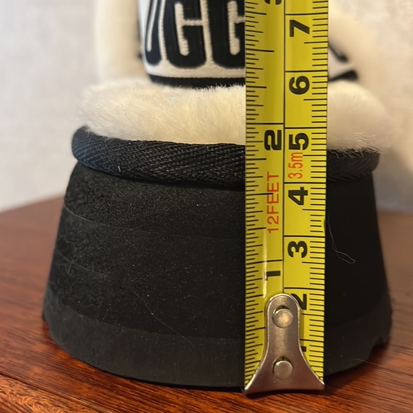 Ugg Fuzzy Platform Sandal - Picture 5 of 5